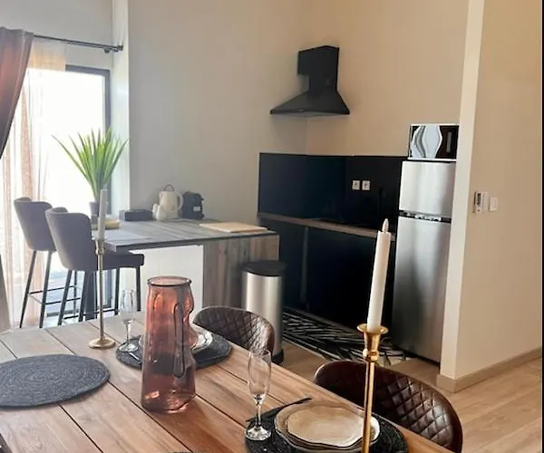 Dmm Suits Апартаменты